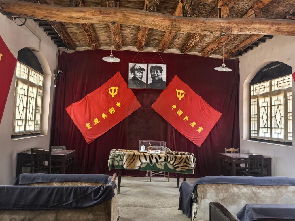 西柏坡红色教育.jpg 西柏坡红色教育.jpg