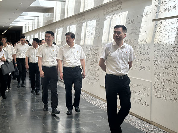 西柏坡红色教育