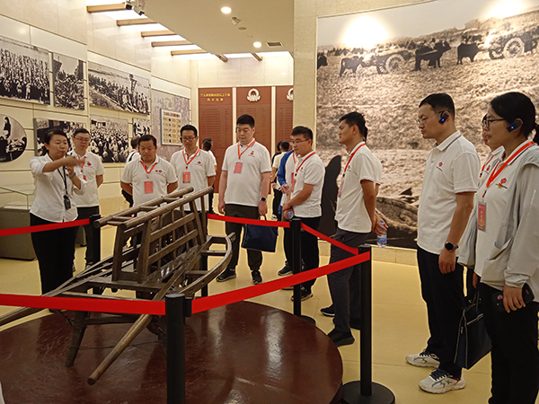 1751621024172142.jpg 独轮车.jpg